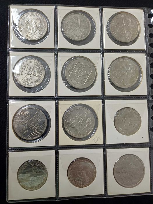 Moedas Portuguesas de 100 e 200 escudos 24 unidades