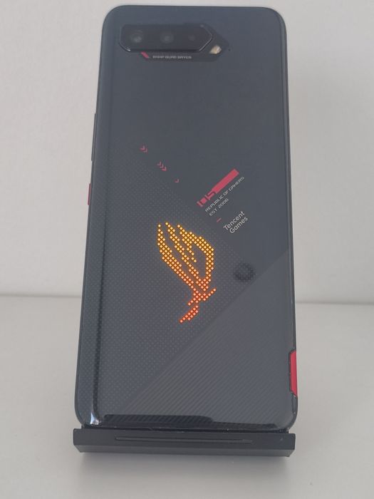 Asus rog Phone 5 com 12Gb / 256Gb