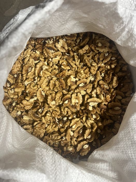 Sprzedam orzechy włoskie łuskane. XXX