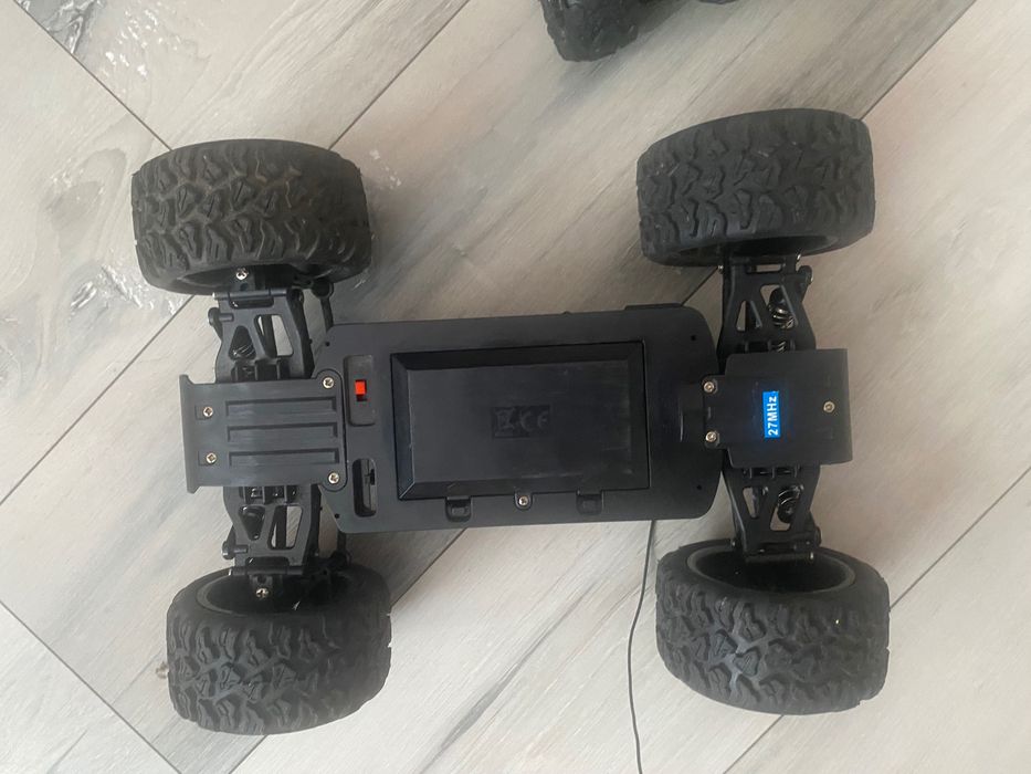 Profesjonalne autka zdalnie sterowane 2 sztuki