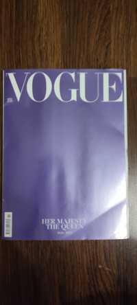 Brytyjski Vogue purpurowa okładka królowa Elżbieta