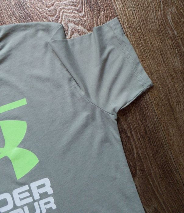 Чоловіча футболка світшот худі Under Armour розмір  S-M