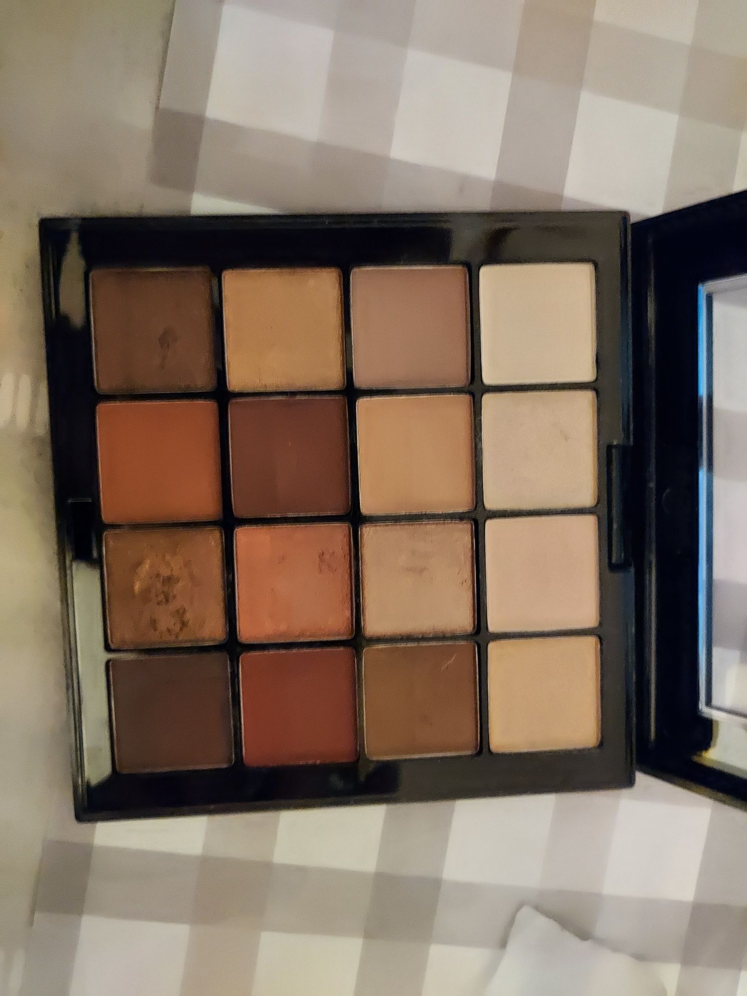 Paleta cieni Nyx warm neutrals neutralne brązy