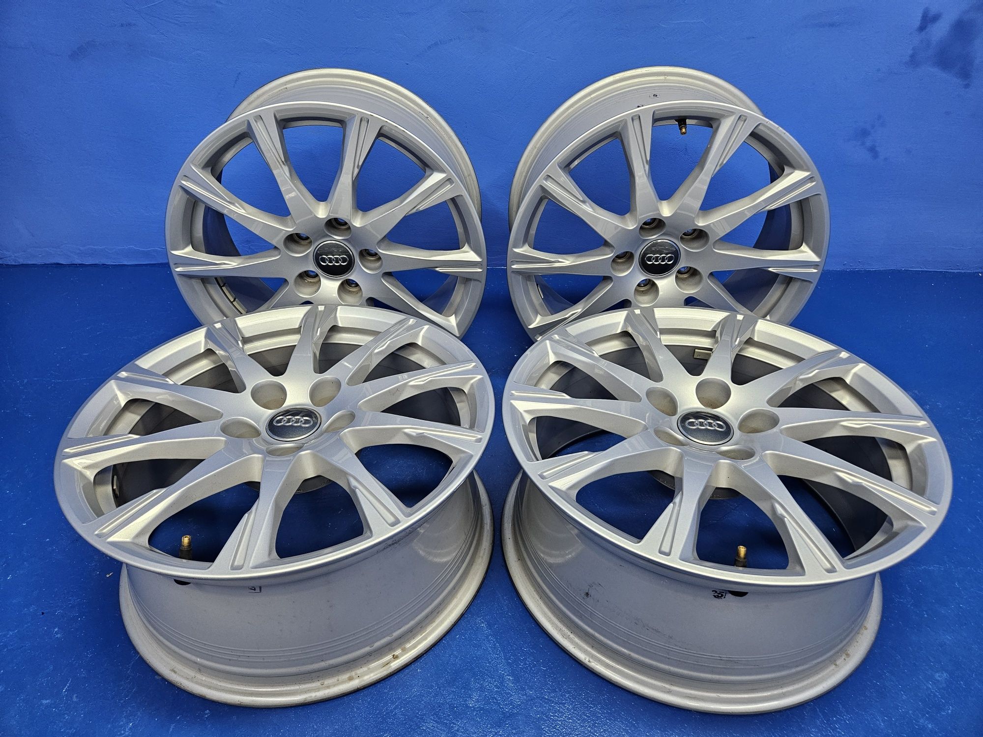 FELGI aluminiowe 17" AUDI A4 B9 jak nowe 7.5" ET38 5x112 komplet oem