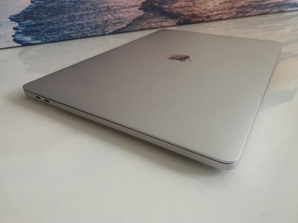 MacBook Pro 16” i7