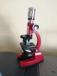 Mikroskop z osprzętem