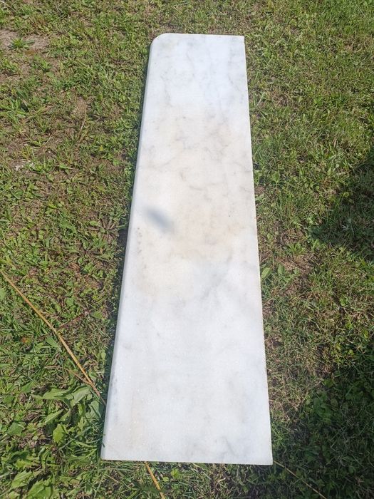 Балясины и ступеньки из гранита и мрамора