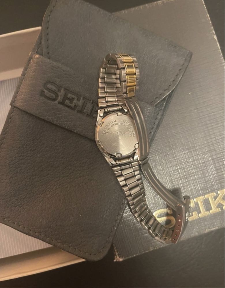 Zegarek Seiko.    .