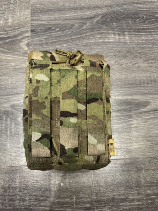 Військове спорядження.