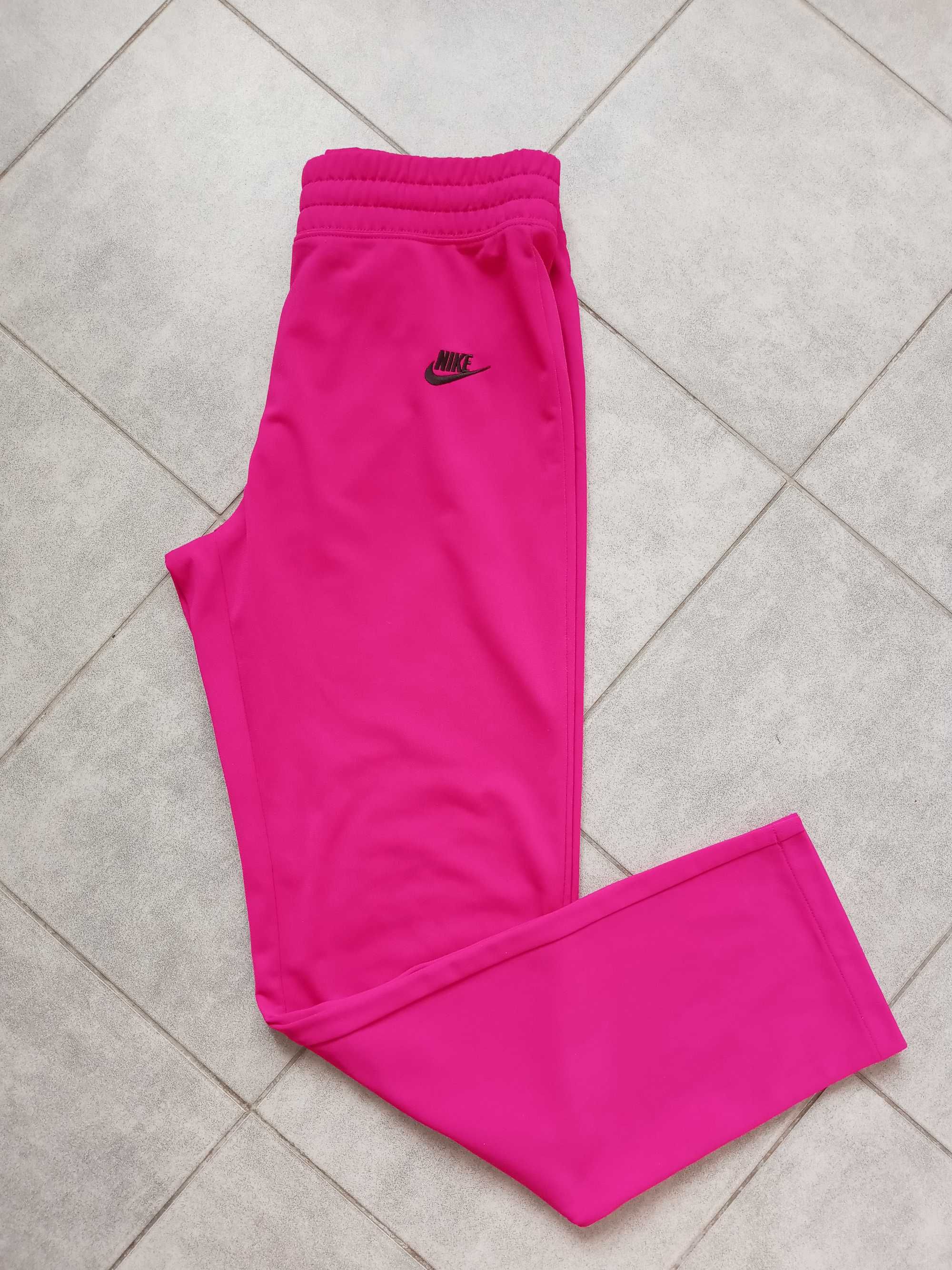 Damskie spodnie dresowe Nike Swoosh - S