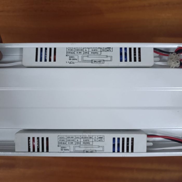 Светильник люминесцентный