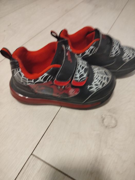 Buty roz 27 dlugosc wkładki 16cm