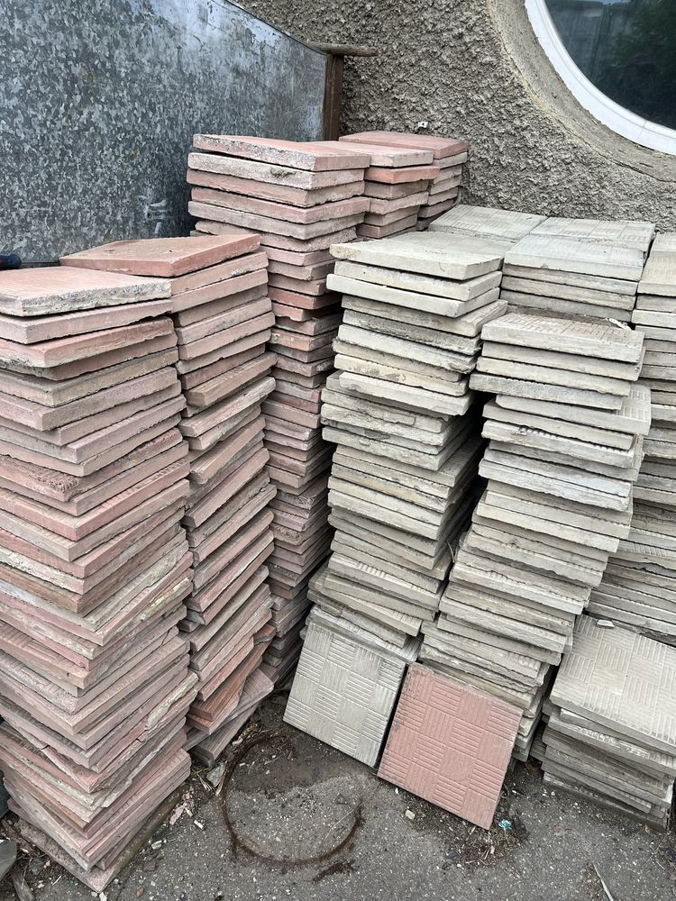 Плитка тротуарна б/в 30 на 30