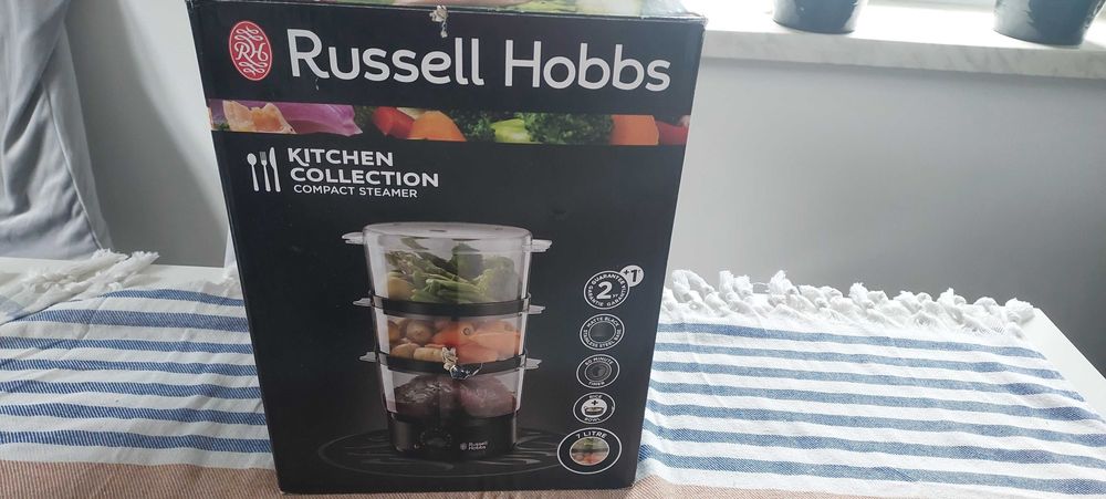 Russell Hobbs  Kompaktowy parowar Matte Black