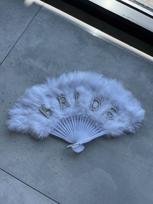 Віяло з пірʼя для нареченої