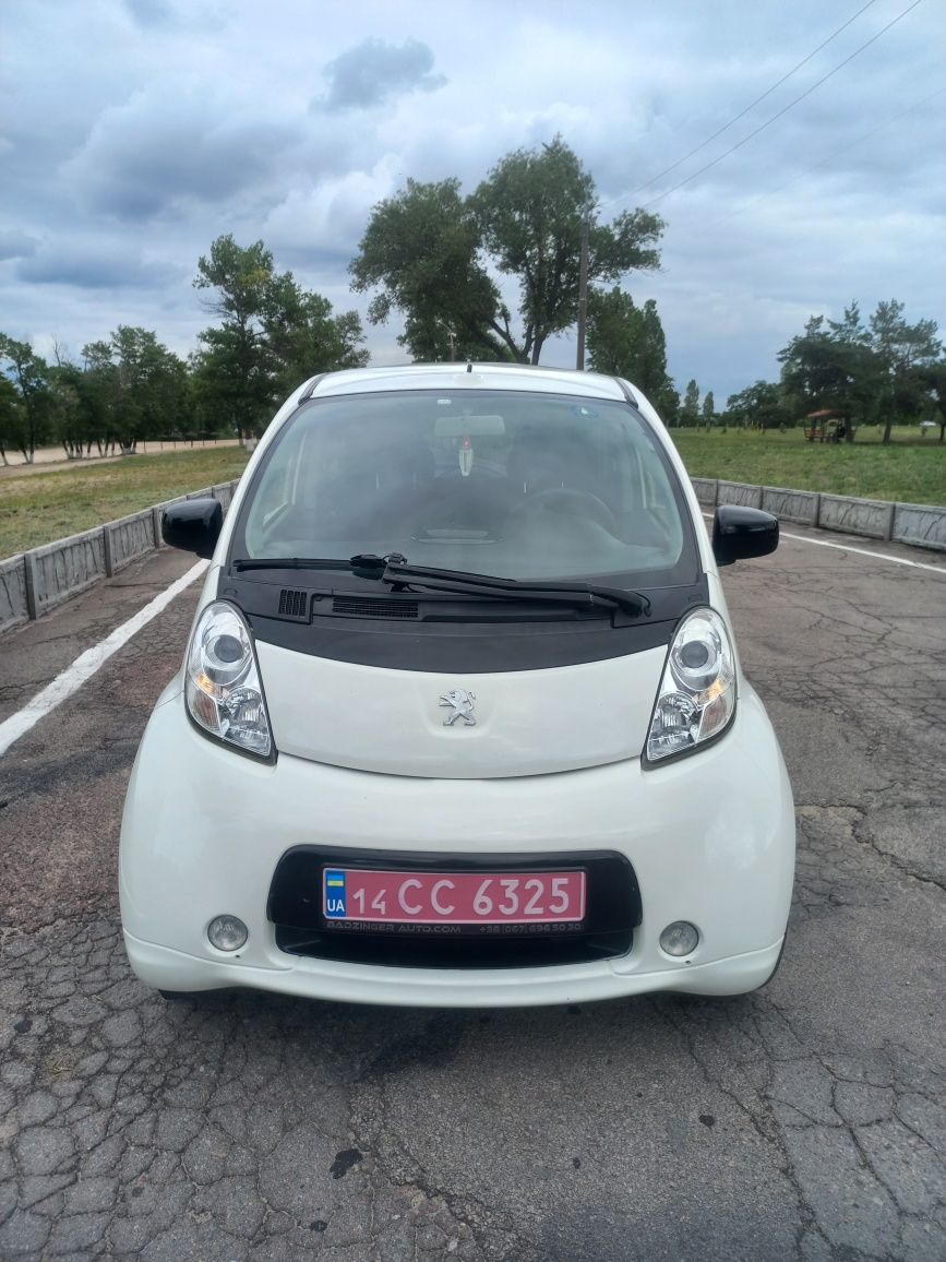 Електромобіль PEUGEOT