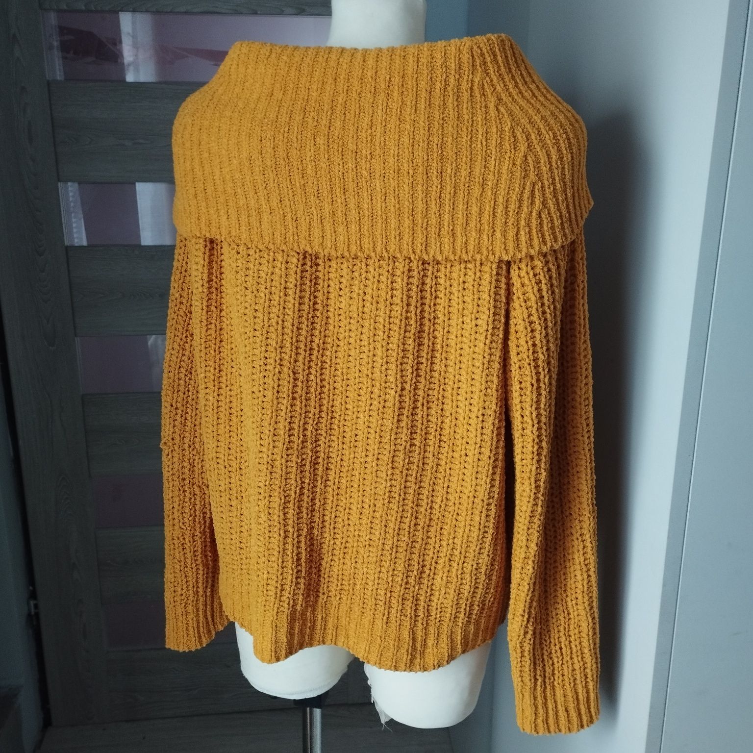 Sweter golf damski Pepco rozmiar l musztardowy z kołnierzem
Wymiary sz