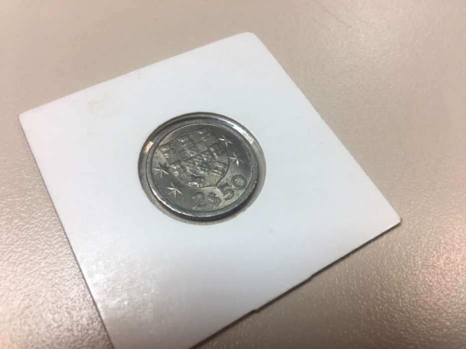 Moeda Republica 2$50 1966 *Rara neste estado (#2)