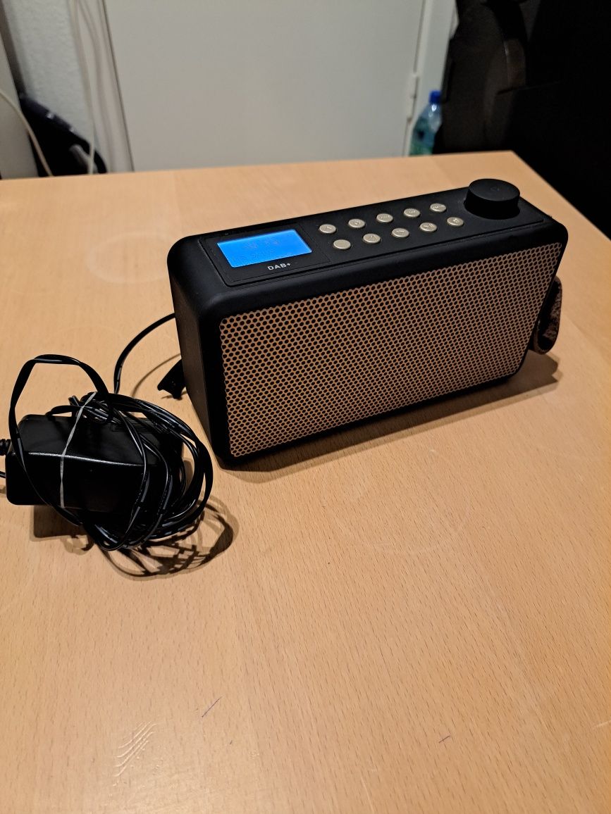 Radio z dab+i bluetooth