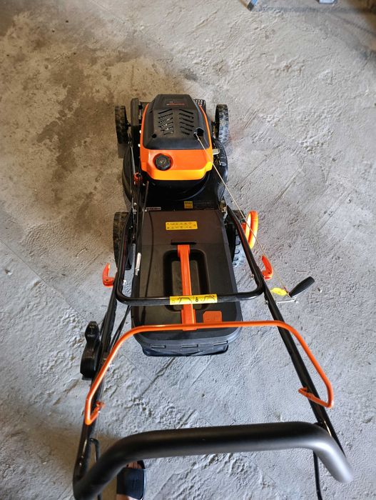 Газонокосилка DNEPROM