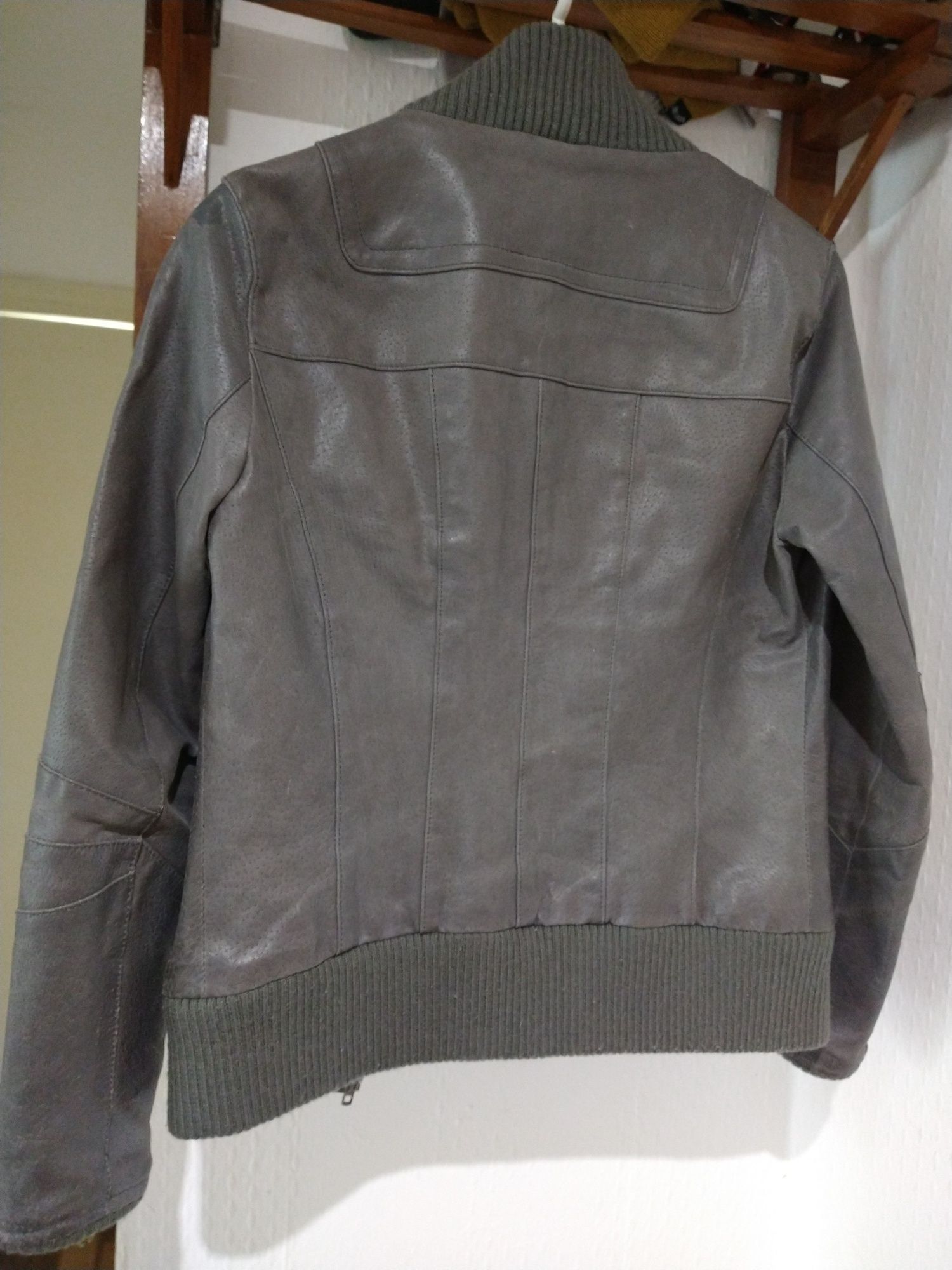 Кожаная куртка бомбер размер  XS, S