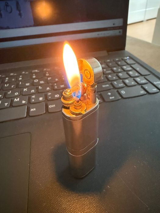 Зажигалка винтаж