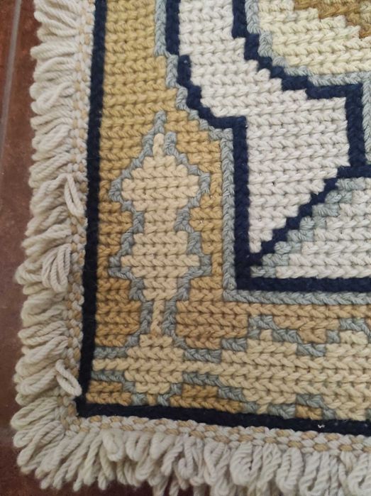 TAPETE DE ARRAIOLOS Feito à mão [Negociável]