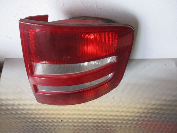 Farolim direito SKODA Fabia I Break (6Y5)