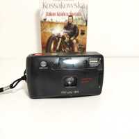 Analogowy fotograficzny aparat kompaktowy MINOLTA Riva 35 z 1990 roku