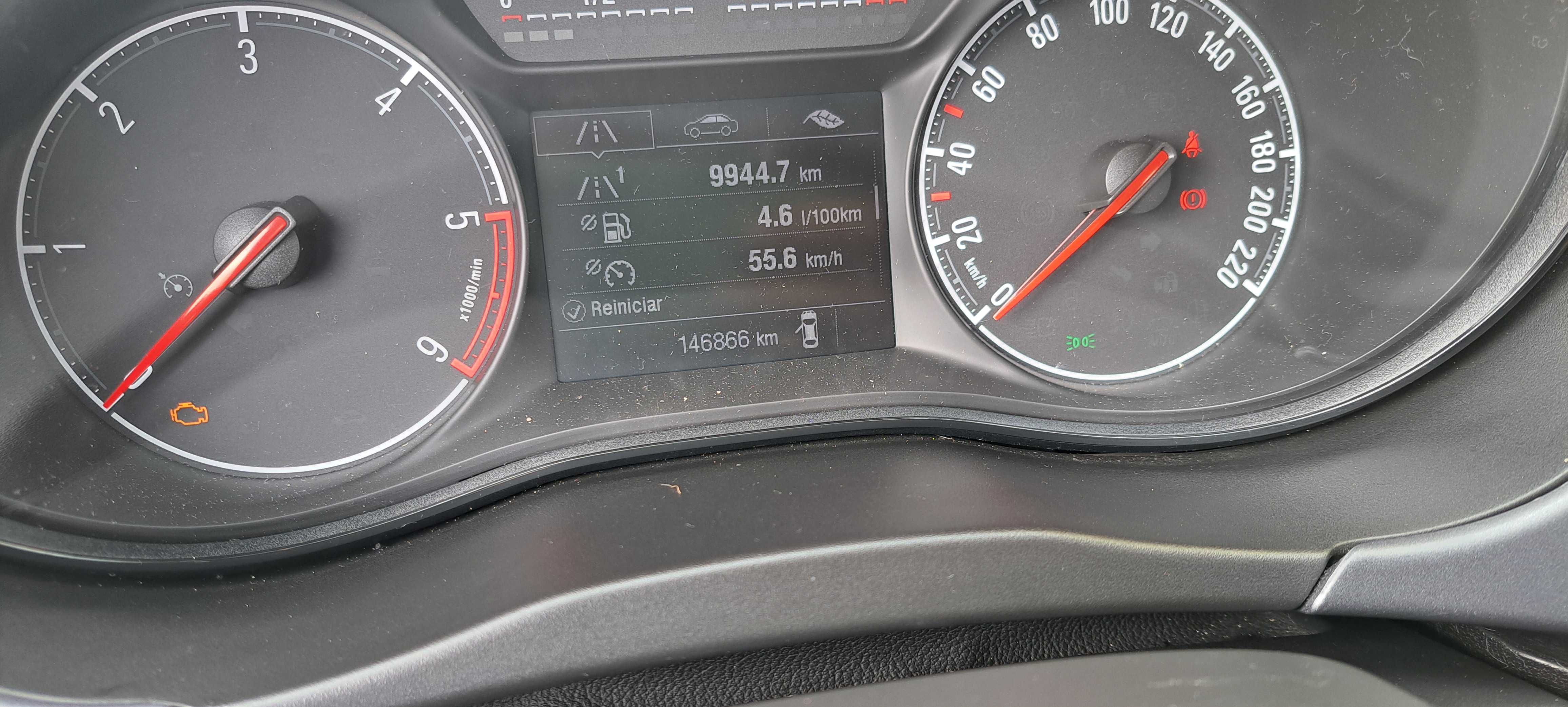 Opel Corsa 2015 gasoleo 980 + 90x128,00