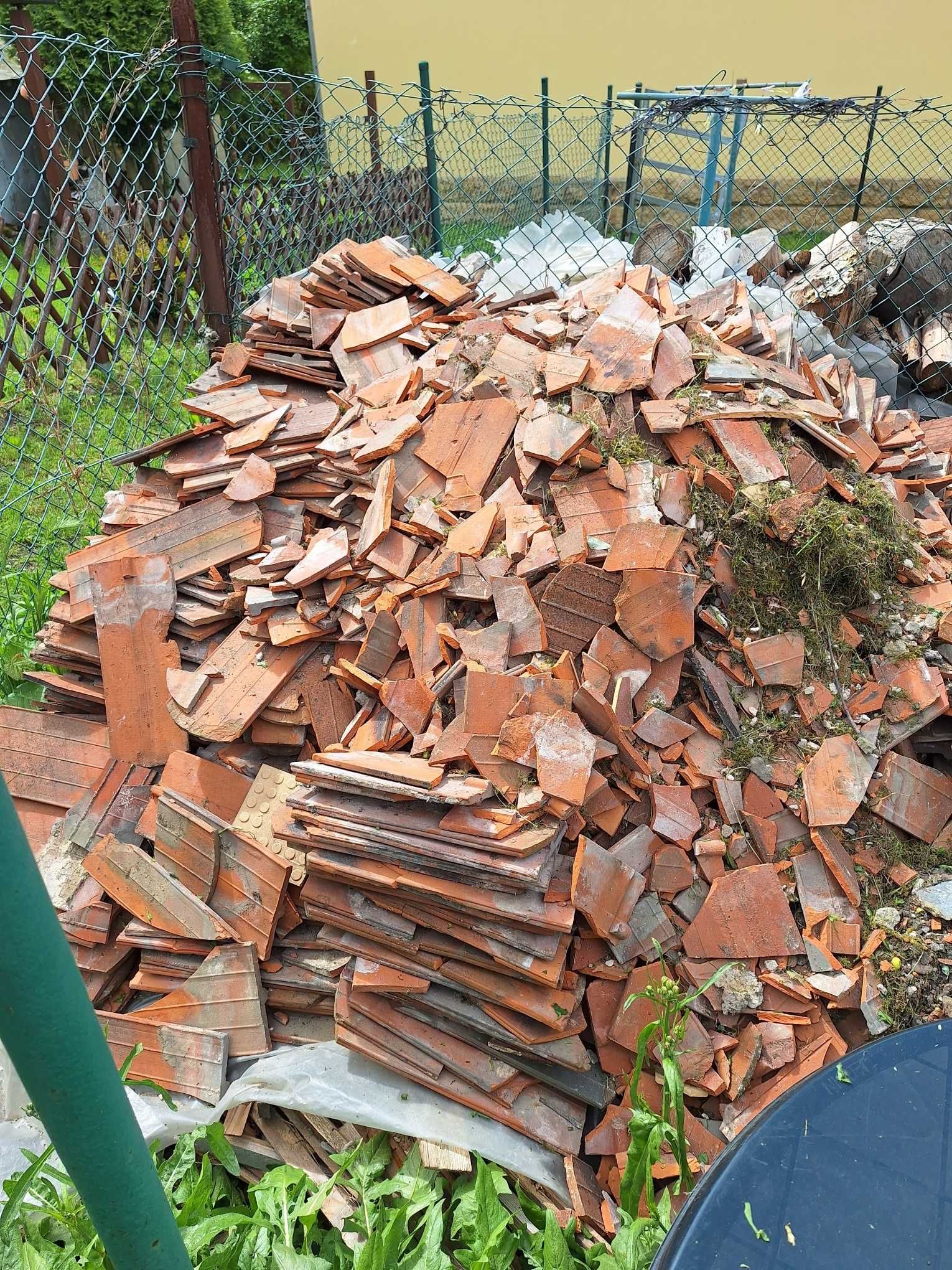 BARDO, ODDAM za darmo dachówkę po rozbiórce, gruz