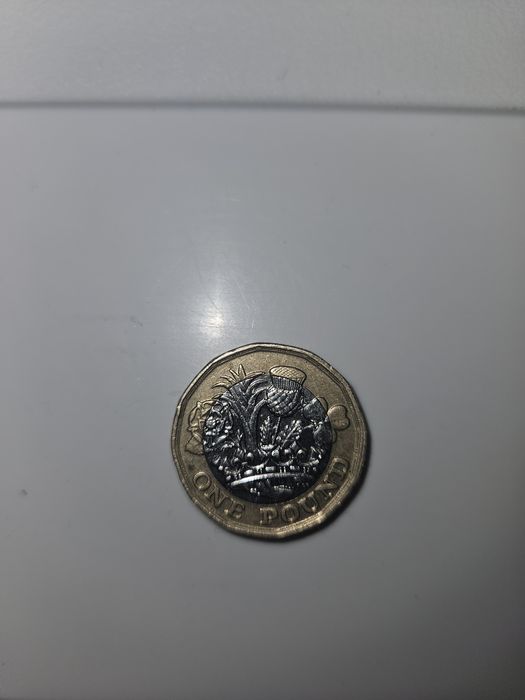 Moeda one pound 2017