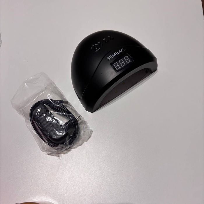 zestaw do robienia paznokci(manicure hybrydowy) semilac +półka w zesta