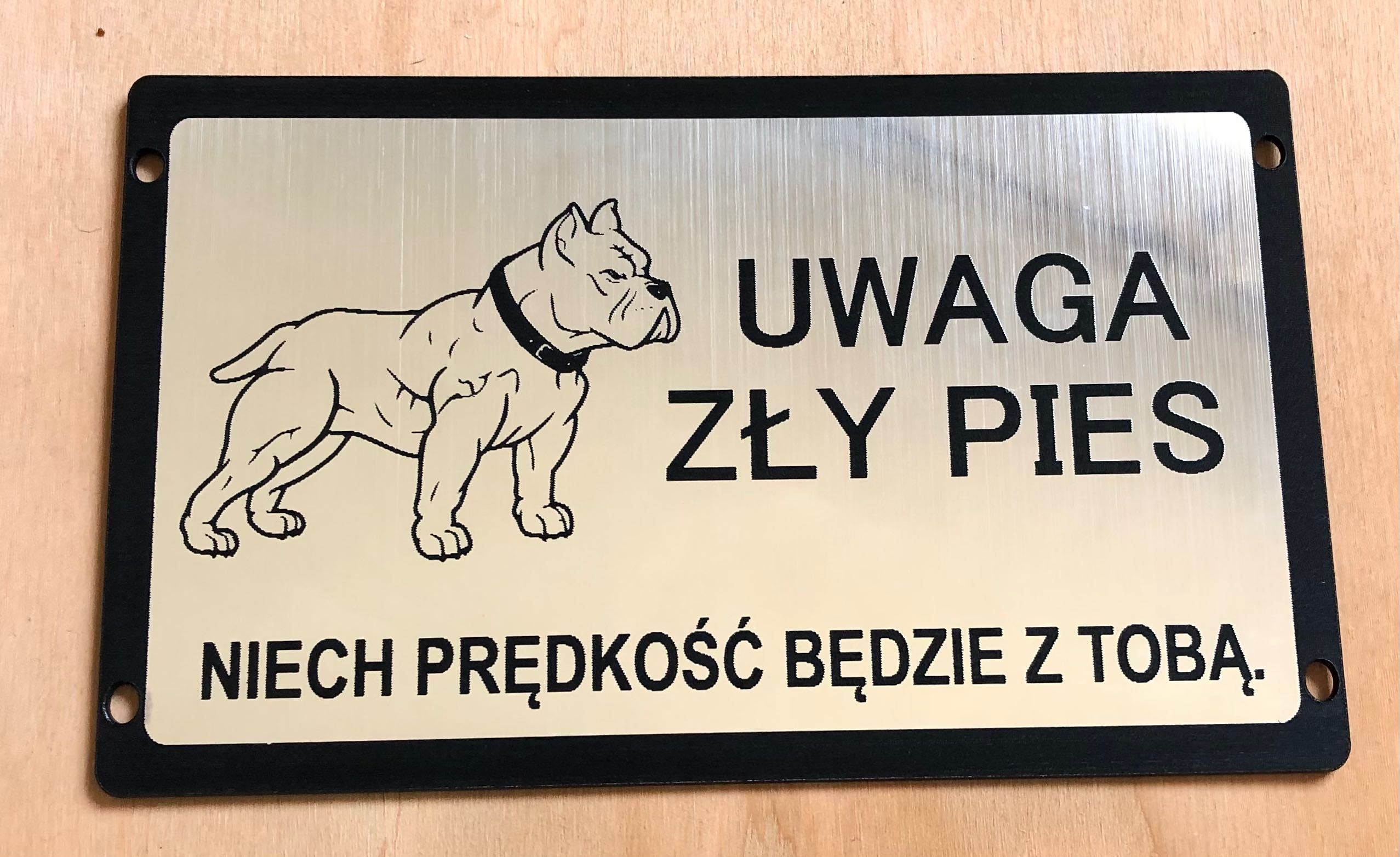 Tabliczki uwaga zły pies różne rasy