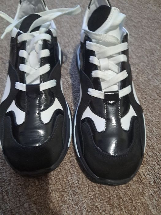 Кросовки МИДа новые женские 41 размер