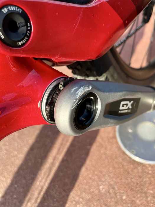 Canyon Lux Wc CF8 2024 btt