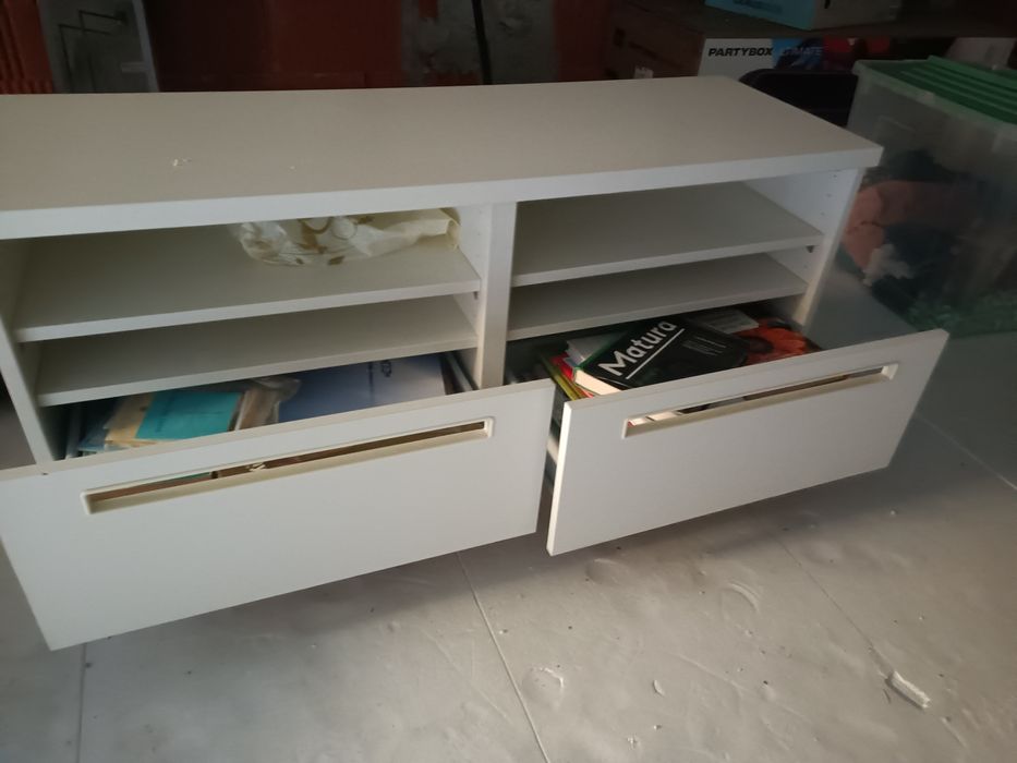 Komoda może służyc pod tv
