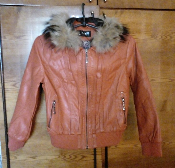 Курточка для дівчинки