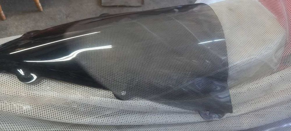 Лобове скло Yamaha R1