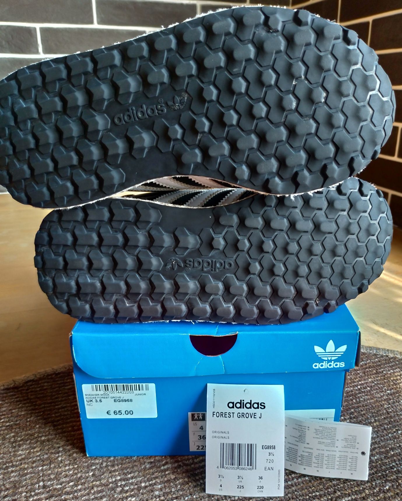 Кроссовки Adidas Forest Grove original.