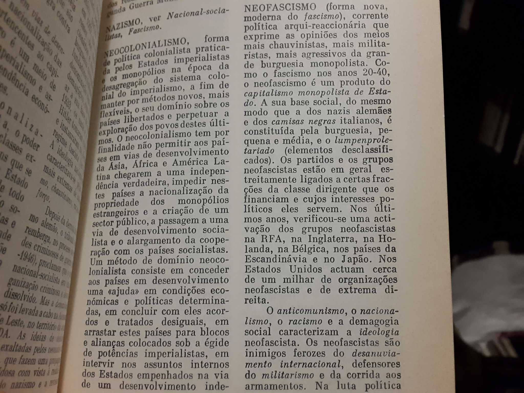 Pequeno Dicionário Político (Edições «Progresso», Moscovo, 1985)