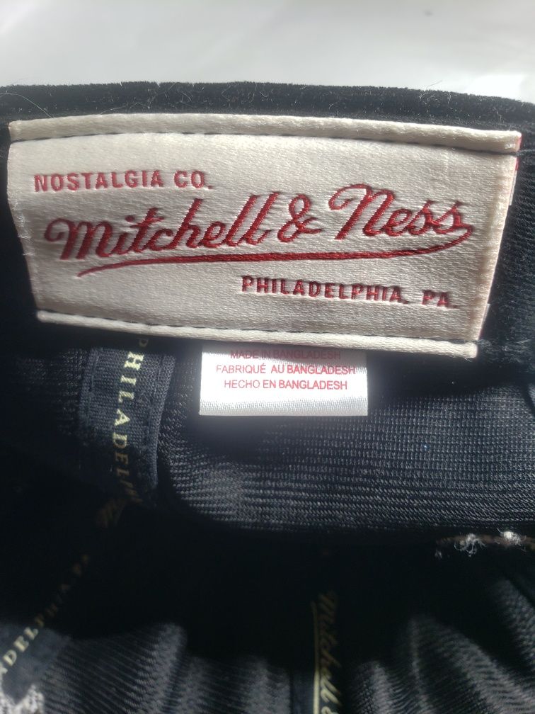 Czapka Mitchell and Ness stan idealny