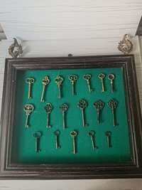 Коллекция старинных ключей