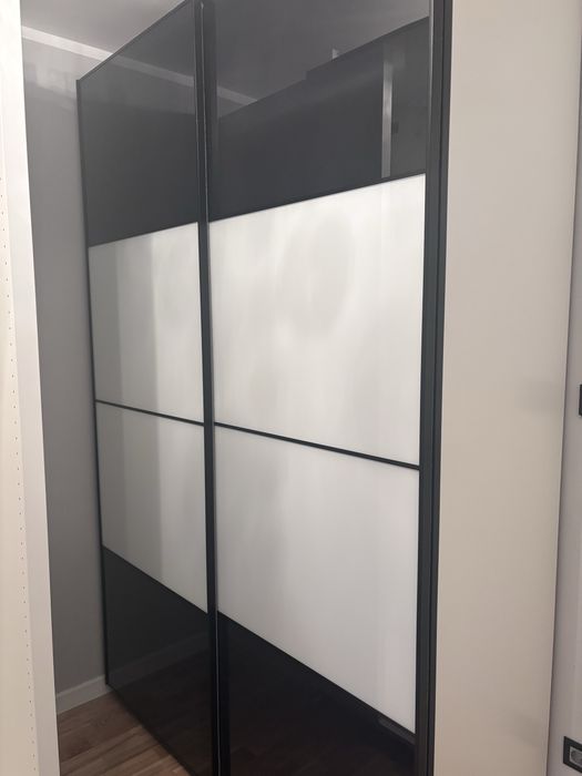 Drzwi przesuwne do szafy pax