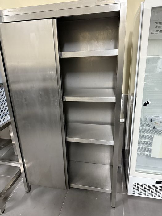 Armário em inox louceiro três parteleiras muito novo
