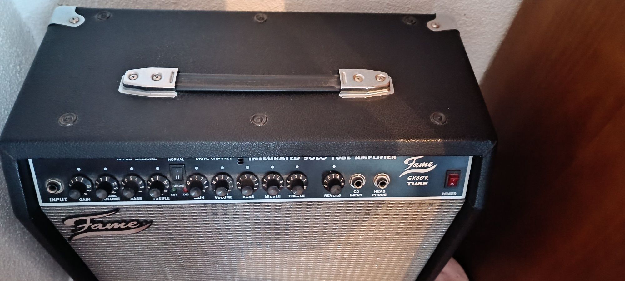 Amplificador Fame Gx60r Tube