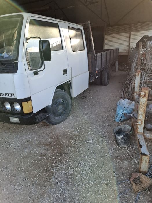 Carrinha caixa aberta com muita força