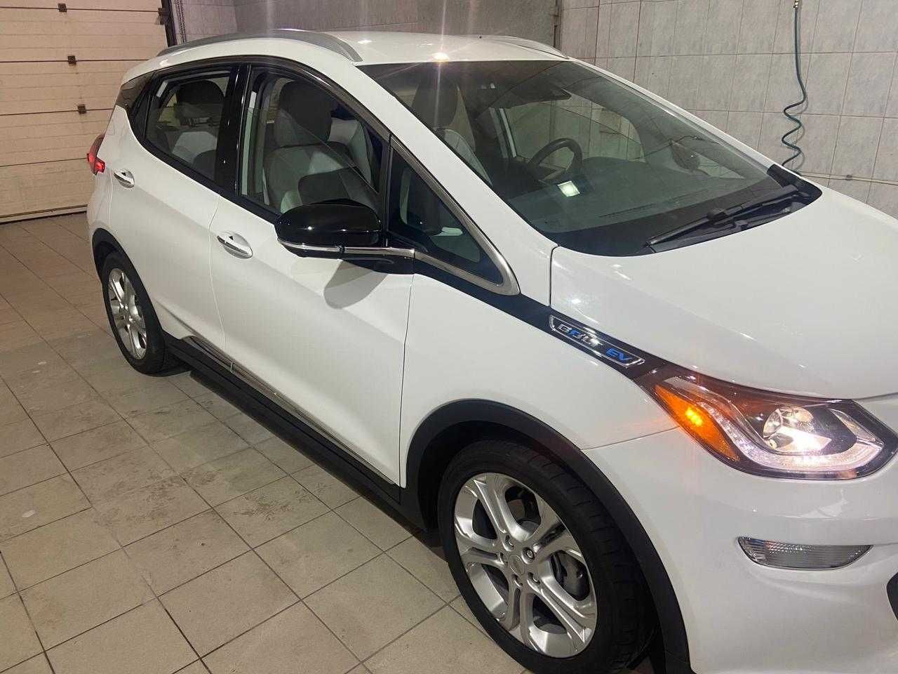 Chevrolet Bolt EV Premier