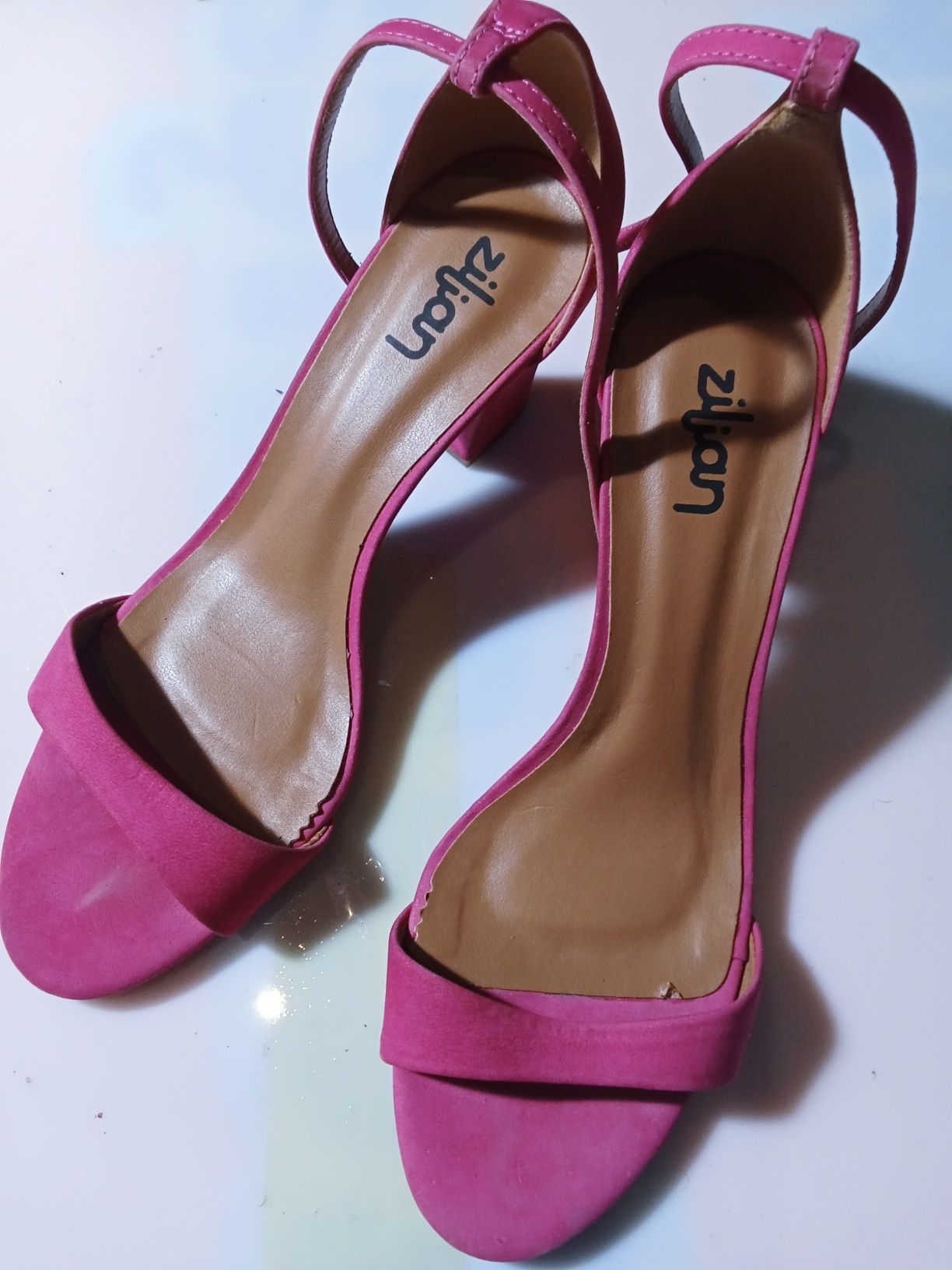 Sapatos de senhora, elegantes, número 38,Ref 65