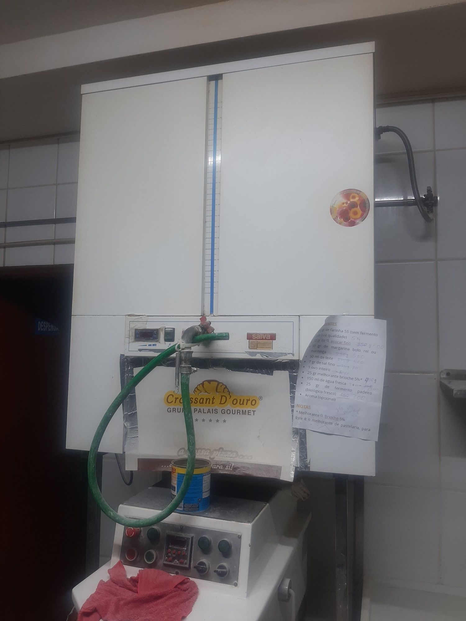 Vendo todo  equipamento para padaria e pastelaria pastelaria